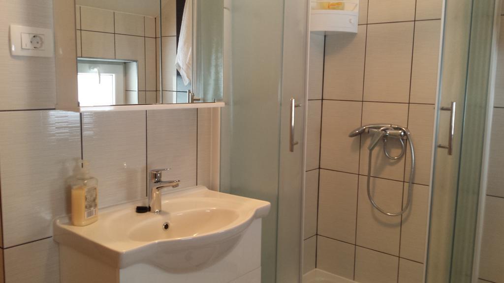 Guesthouse Rupcic กราโบวาซ ภายนอก รูปภาพ